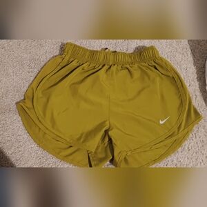 Nike, S, green